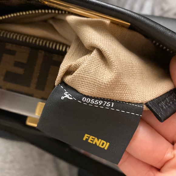 SOLD Fendi Peekaboo Medium Bag - Picture 13 of 15